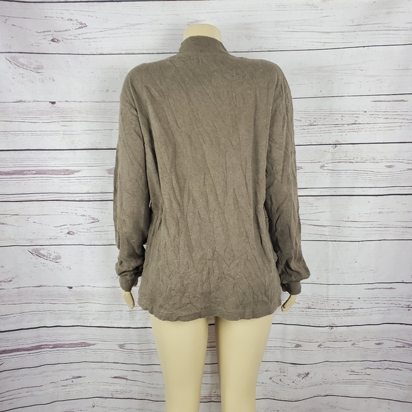 basic editions large loose shirt ( 5 for $20 ) - Picture 6 of 8